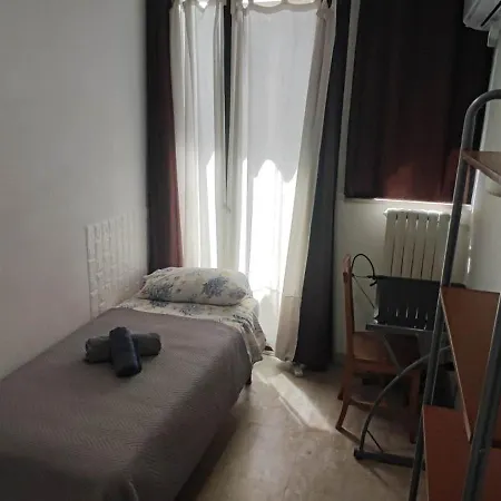 Very Central Flats By Shops Restaurants Apartment *