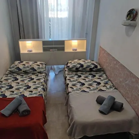 Very Flats By Shops Restaurants Apartament Bari