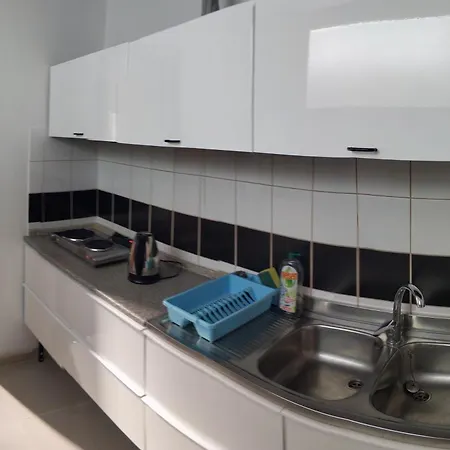 Very Flats By Shops Restaurants Apartament Bari