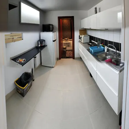 Very Flats By Shops Restaurants Apartament Bari