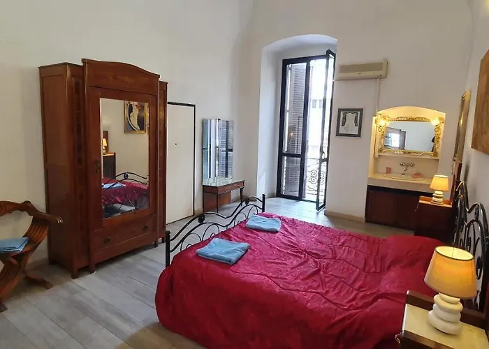 Very Apartment, By Shops, Restaurants باري