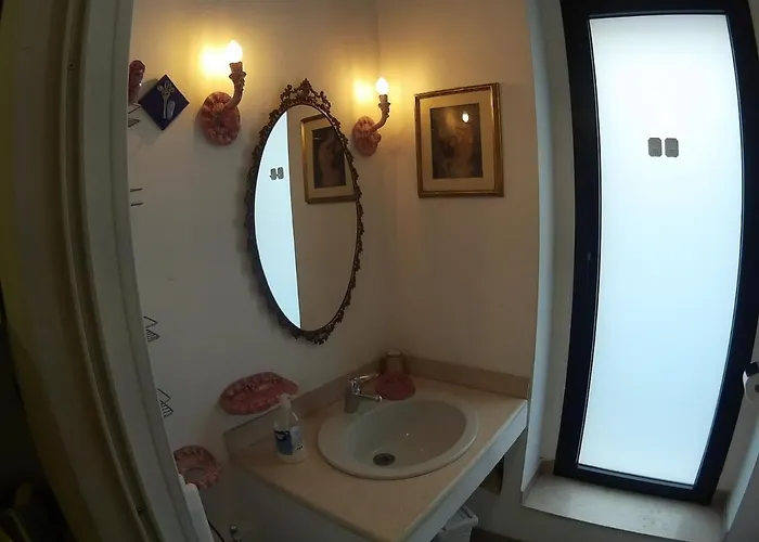 Very Apartment, By Shops, Restaurants