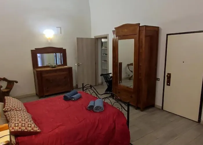 Very Apartment, By Shops, Restaurants * Bari